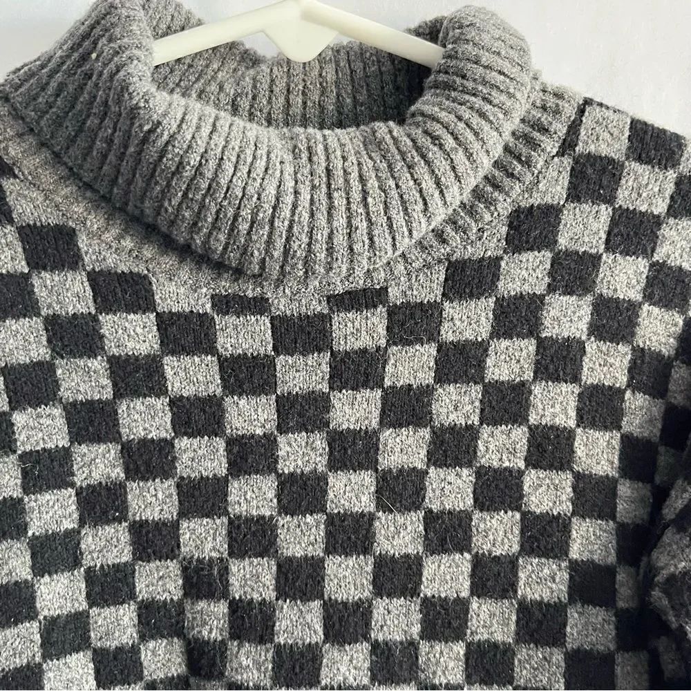 Gap Checkered Grey & Black Turtleneck Sweater